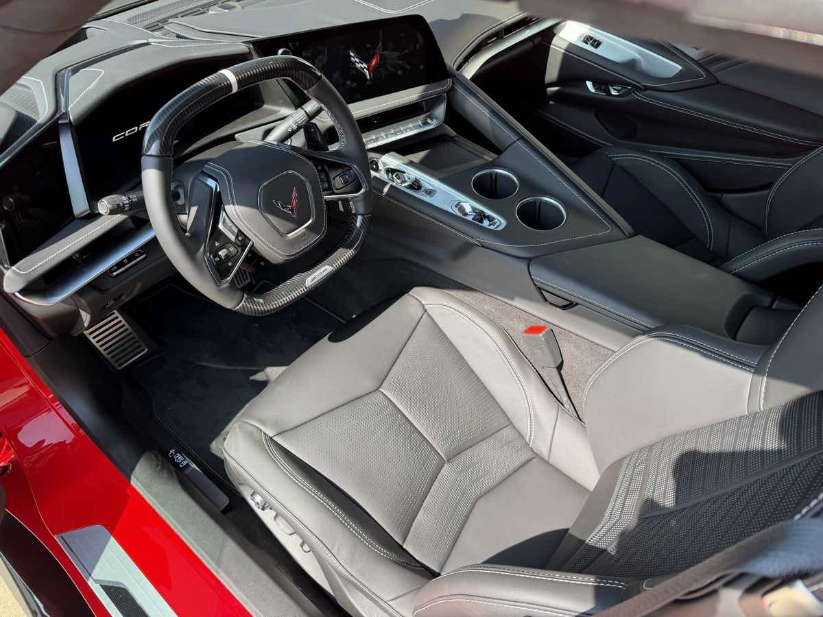 Used 2026 Chevrolet Corvette Z06 RWD image 10
