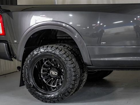 Used 2024 RAM 3500 Tradesman w/ Chrome Appearance Group image 7