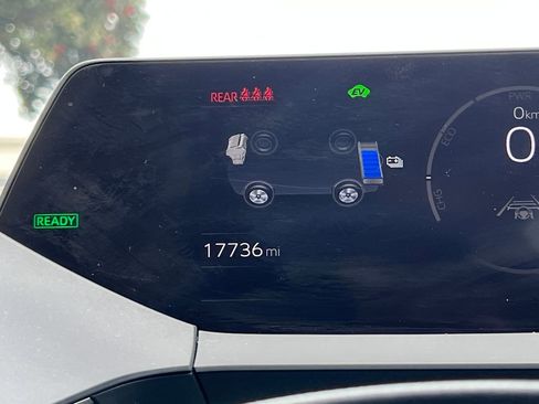 Used 2023 Toyota Prius LE image 36