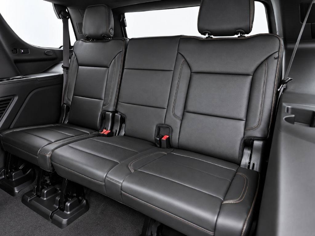 Used 2024 Chevrolet Tahoe High Country AWD/4WD image 24