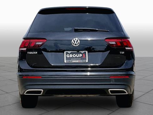 Used 2018 Volkswagen Tiguan S FWD image 4