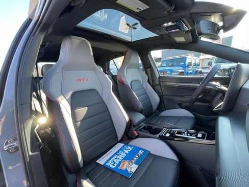 Used 2025 Volkswagen GTI SE image 12