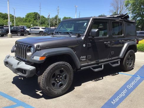 Used 2019 Jeep Wrangler Unlimited Sport AWD/4WD image 13