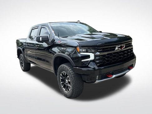 Used 2023 Chevrolet Silverado 1500 ZR2 w/ Technology Package AWD/4WD image 7
