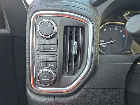 Used 2021 GMC Sierra 1500 SLT image 23