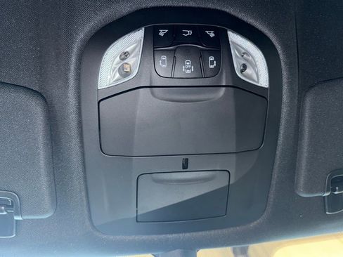 New 2026 Chrysler Pacifica Select image 31