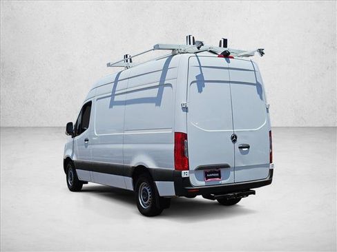 Used 2022 Mercedes-Benz Sprinter 2500 image 7