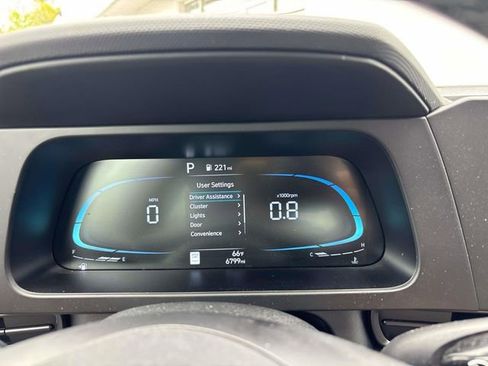 Certified 2025 Hyundai Elantra Sport FWD image 16