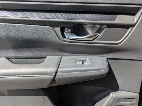 Used 2025 Honda CR-V LX image 25