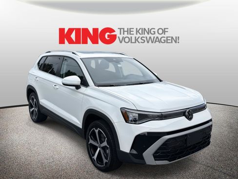 New 2025 Volkswagen Taos SEL image 1