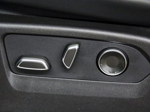 Used 2026 Cadillac Escalade Luxury image 22