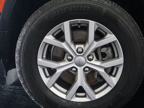 Used 2022 Jeep Grand Cherokee L Limited AWD/4WD image 4
