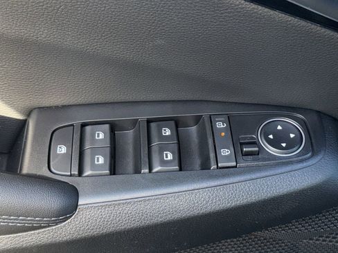 New 2026 Kia Seltos S image 16