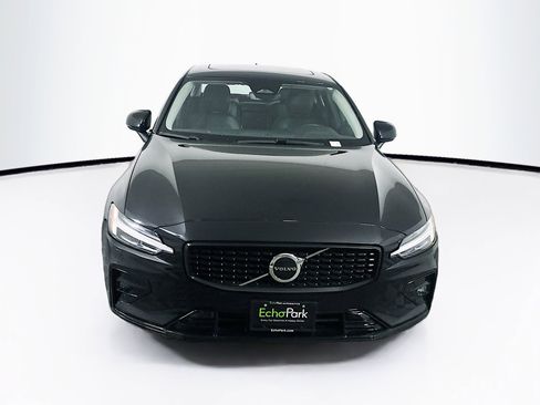 Used 2024 Volvo S60 B5 Core image 2