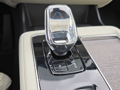 Used 2026 Volvo XC90 B6 Ultra w/ Protection Package AWD/4WD image 32