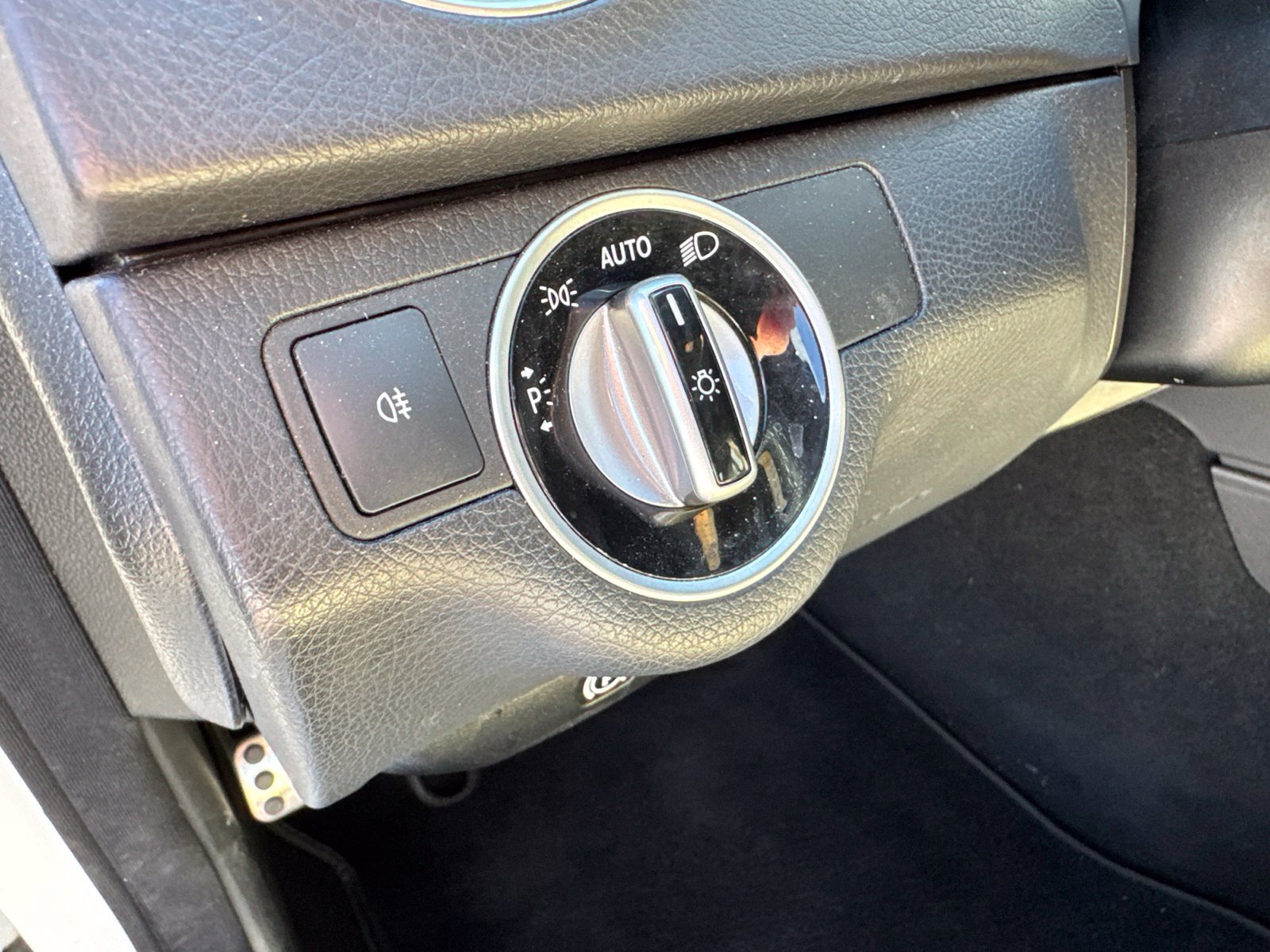 Used 2013 Mercedes-Benz C 350 Sport image 17