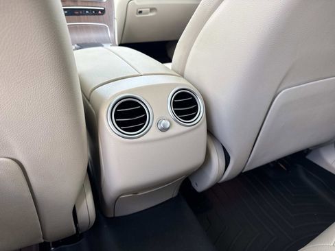 Used 2020 Mercedes-Benz GLC 300 4MATIC image 18