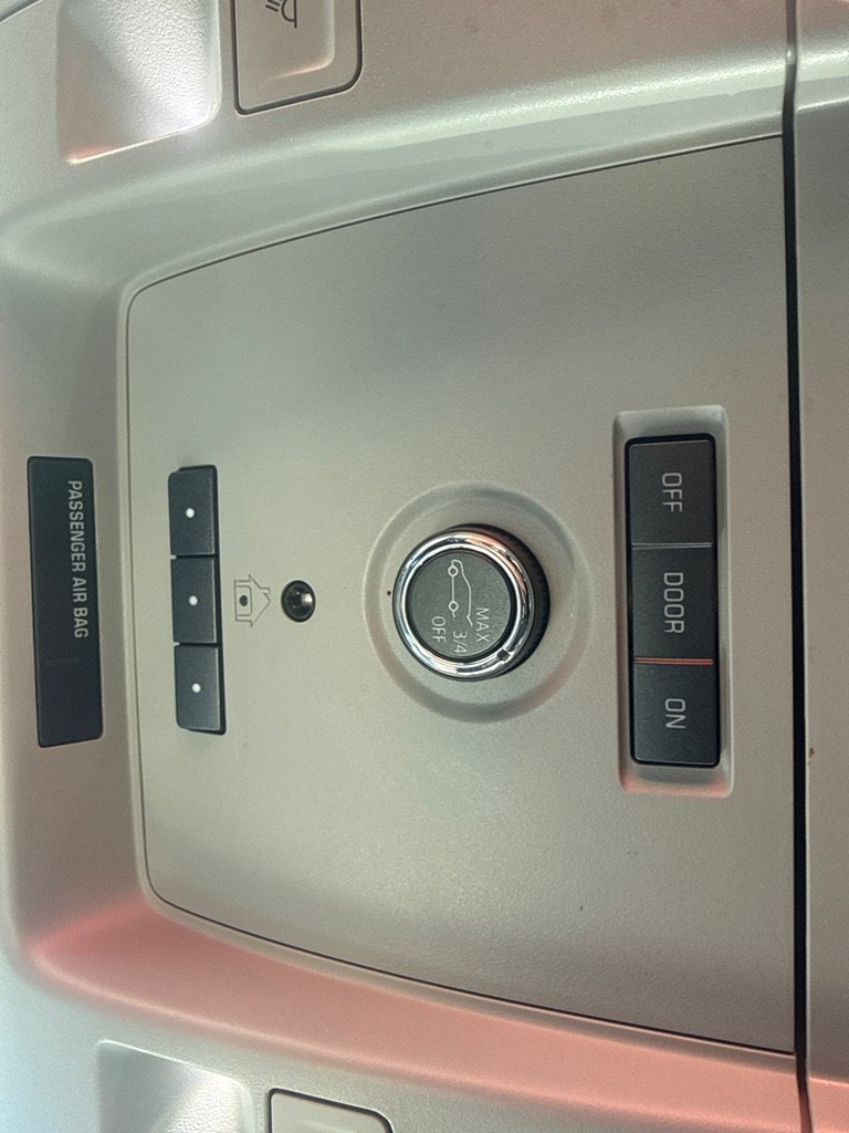 Used 2019 GMC Yukon SLE w/ SLE Value Package AWD/4WD image 36