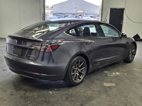 Used 2022 Tesla Model 3 Long Range AWD/4WD image 4