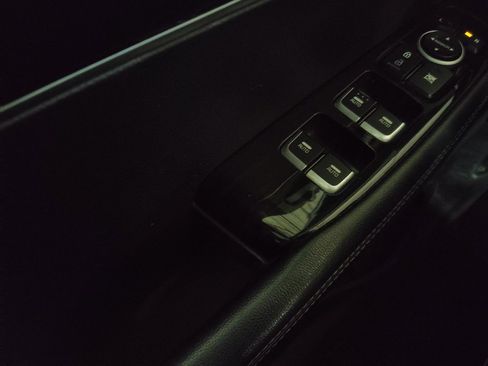 Used 2019 Kia Sorento LX w/ LX Convenience Package image 27