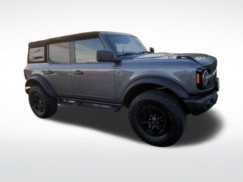 Used 2023 Ford Bronco Wildtrak image 2