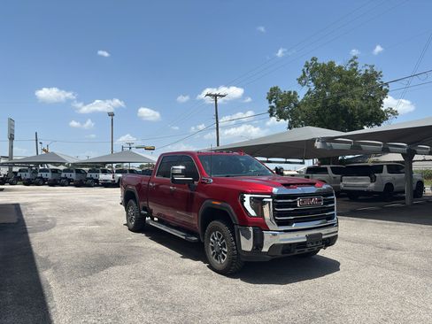 Used 2024 GMC Sierra 2500 SLT w/ SLT Premium Package AWD/4WD image 3