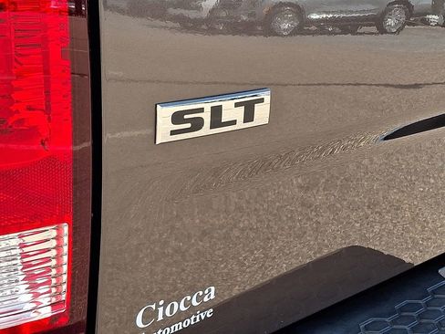 Used 2018 RAM 1500 Classic SLT image 30