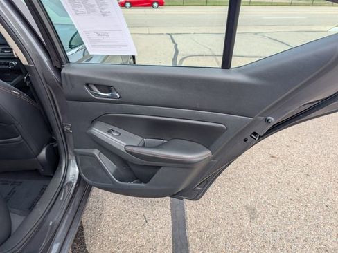 Used 2021 Nissan Altima 2.5 SR image 7