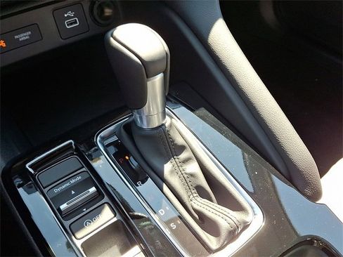 Used 2025 Acura Integra image 11