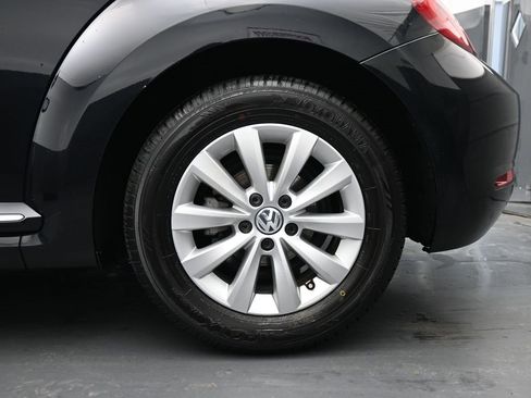 Used 2019 Volkswagen Beetle 2.0T S image 12