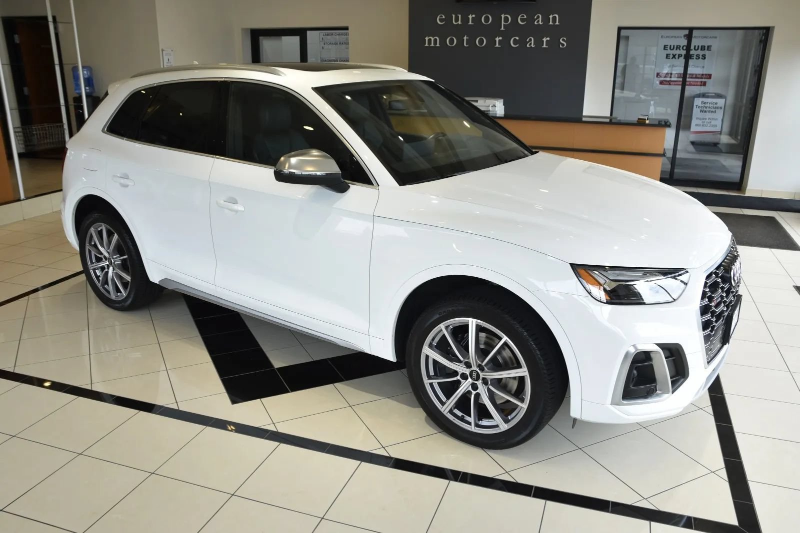 Used 2023 Audi SQ5 Premium Plus w/ Premium Plus Package AWD/4WD image 7