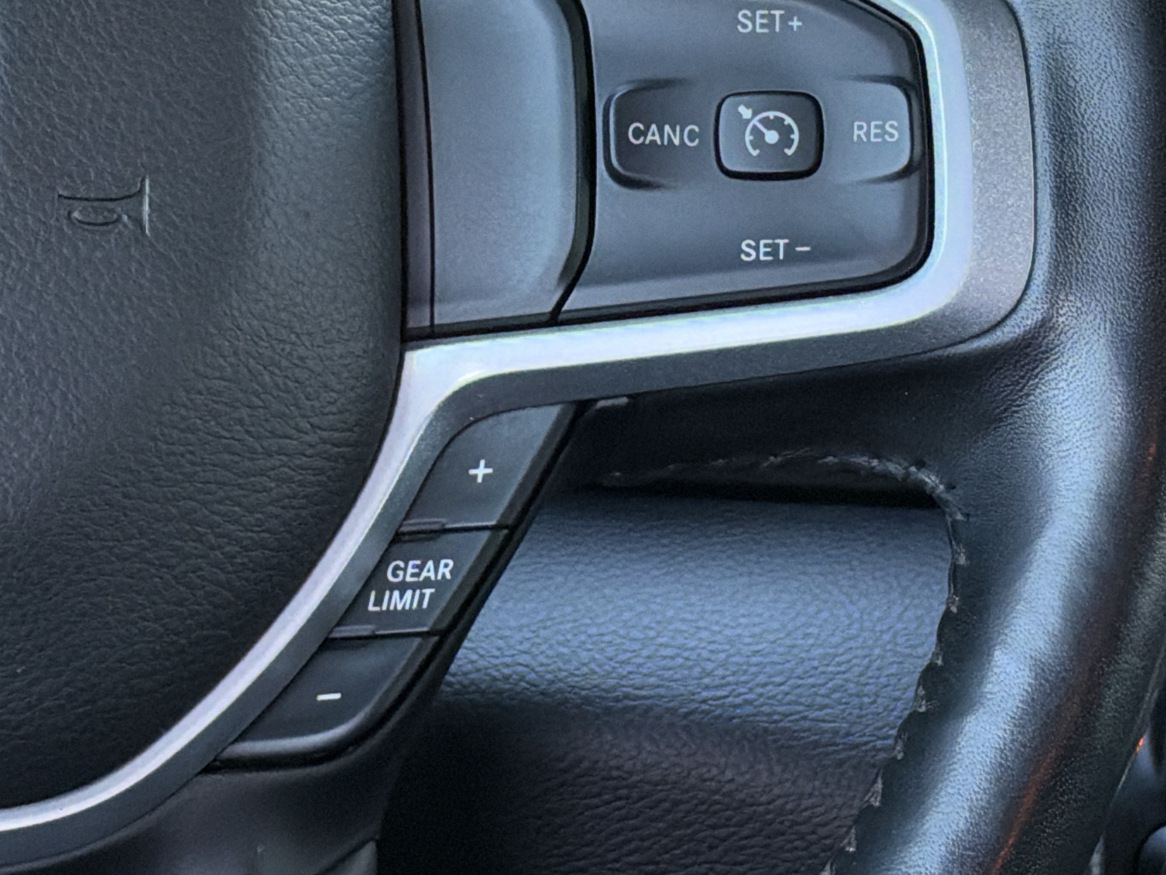 Used 2020 RAM 1500 Big Horn AWD/4WD image 30