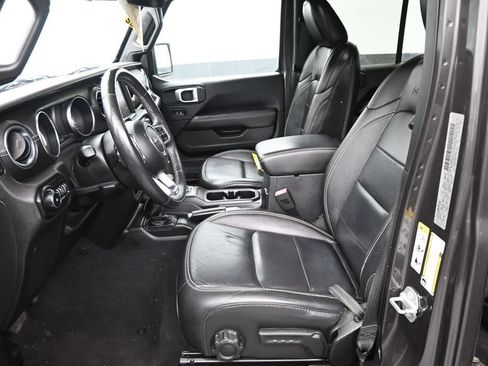 Used 2019 Jeep Wrangler Unlimited Sahara AWD/4WD image 14