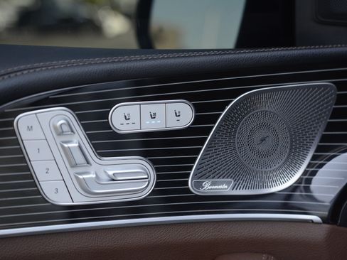 Used 2024 Mercedes-Benz GLS 450 4MATIC image 14