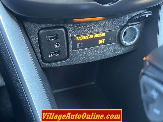 Used 2020 Chevrolet Trax LT w/ Driver Confidence Package AWD/4WD image 18