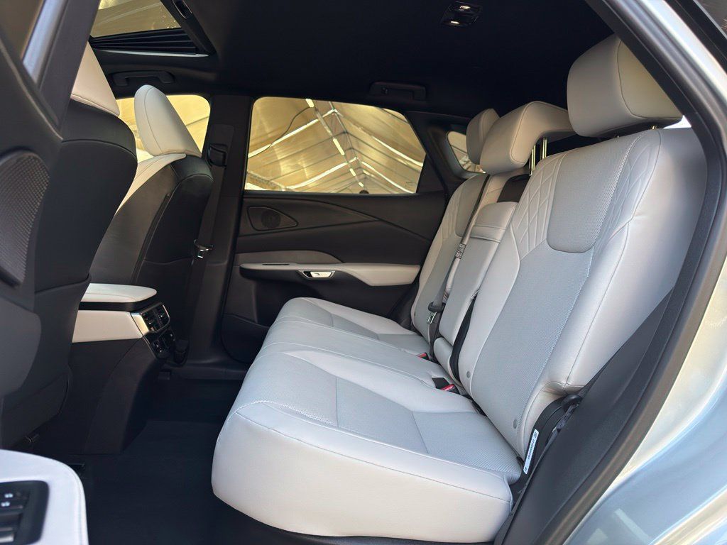Used 2026 Lexus RX 350 Premium w/ Convenience Package FWD image 20