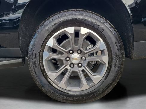 New 2026 Chevrolet Suburban LT w/ Comfort Package RWD image 37