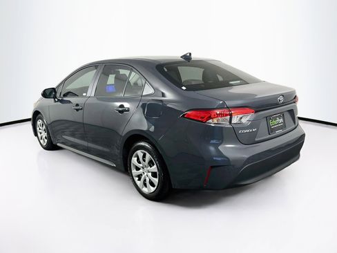 Used 2025 Toyota Corolla LE FWD image 5