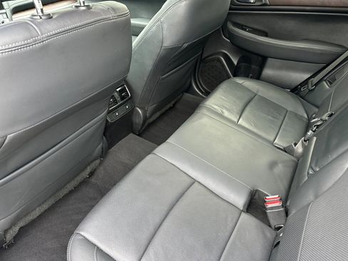 Used 2016 Subaru Outback 2.5i Limited image 4