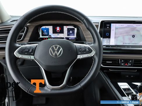 Used 2025 Volkswagen Atlas SEL AWD/4WD image 20