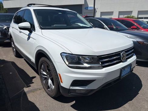 Used 2021 Volkswagen Tiguan SEL w/ 3rd Row Seat Package AWD/4WD image 3