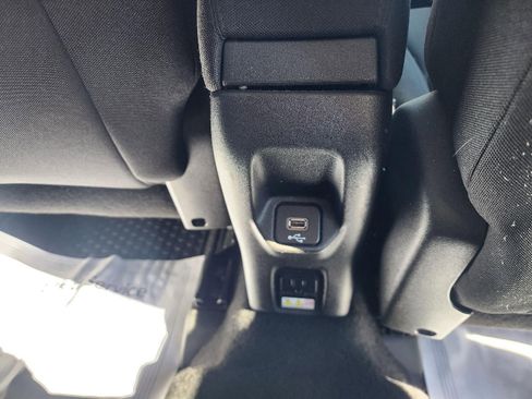 Used 2020 Jeep Renegade Latitude w/ Cold Weather Group image 15