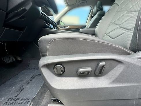 Certified 2025 Volkswagen Atlas SE FWD image 15