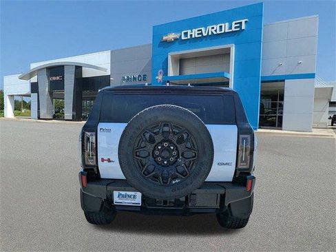 New 2026 GMC Hummer EV 2X w/ LPO, Sport Package image 7