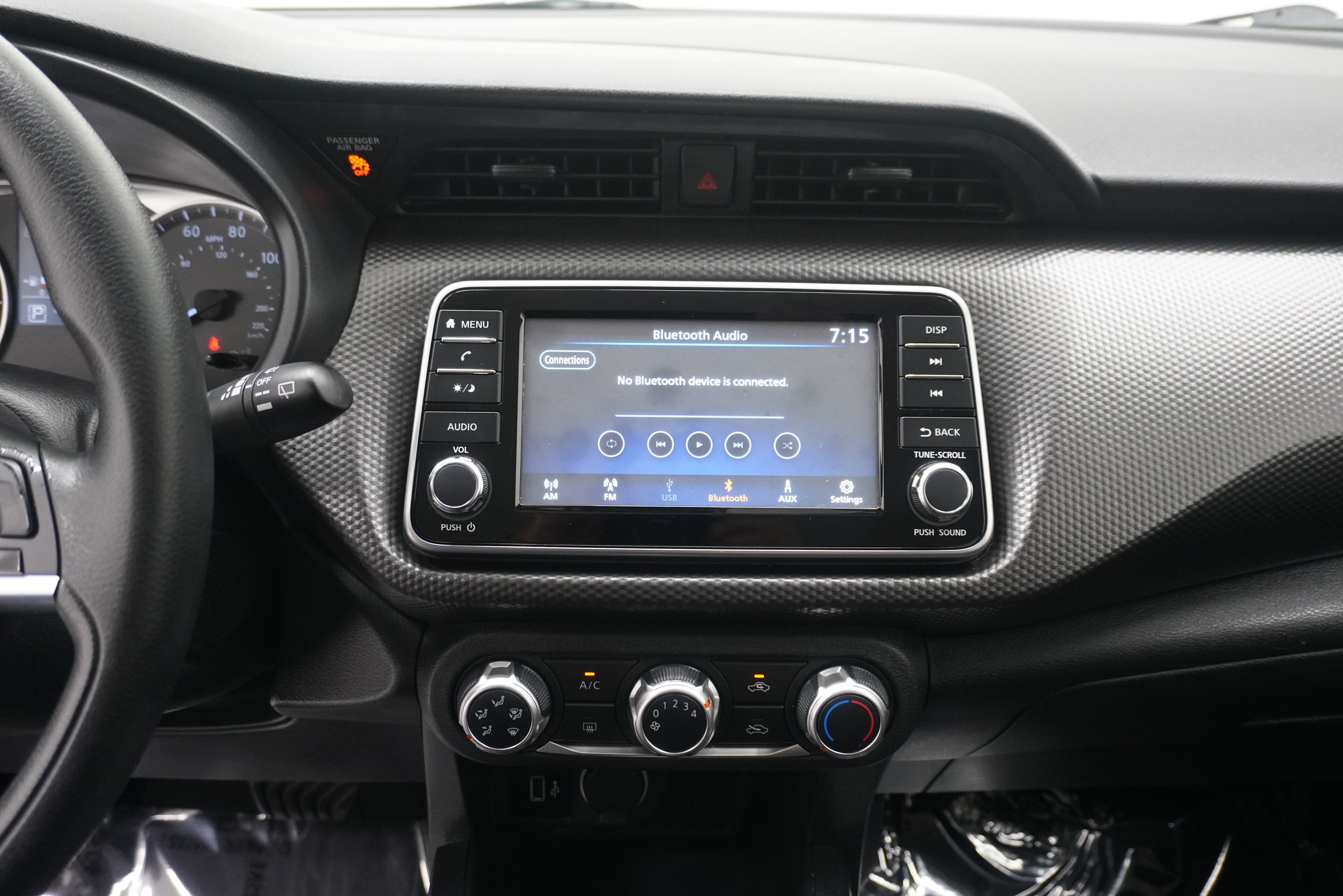 Used 2020 Nissan Kicks S FWD image 18