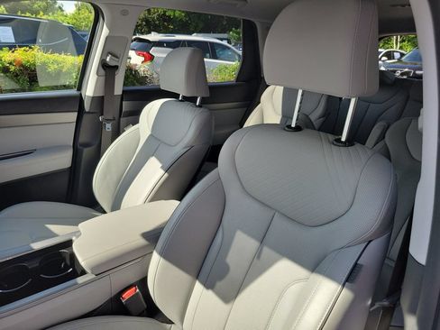 Used 2024 Hyundai Palisade SEL FWD image 26