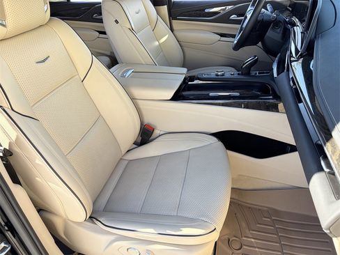 Certified 2023 Cadillac Escalade Premium Luxury w/ Performance Package image 11