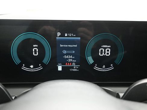 Used 2025 Hyundai Tucson SEL FWD image 14
