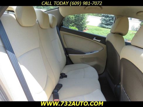 Used 2012 Hyundai Accent GLS FWD image 24
