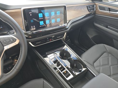 New 2026 Volkswagen Atlas SE image 23